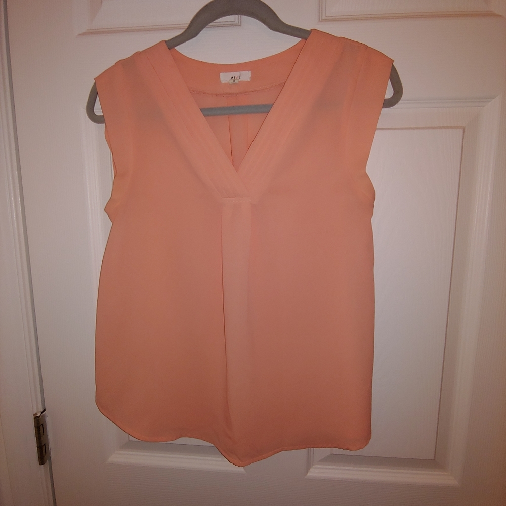 Pleated v neck pink top - Picture 7 of 7